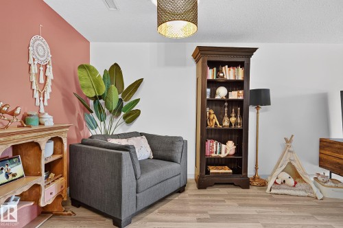 #29 2115 118 St Nw, Edmonton, AB - Indoor