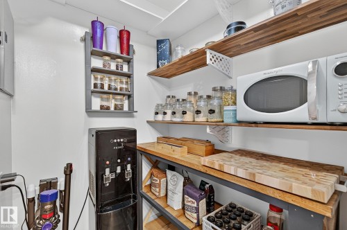 #29 2115 118 St Nw, Edmonton, AB - Indoor