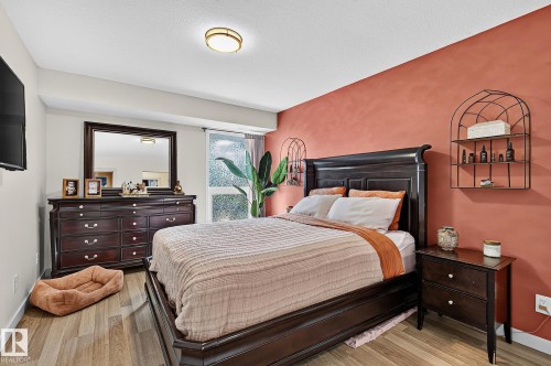 #29 2115 118 St Nw, Edmonton, AB - Indoor Photo Showing Bedroom