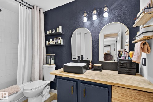 #29 2115 118 St Nw, Edmonton, AB - Indoor Photo Showing Bathroom
