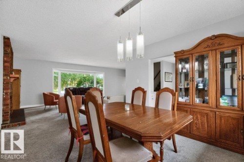 3205 104A Street Nw, Edmonton, AB - Indoor Photo Showing Dining Room