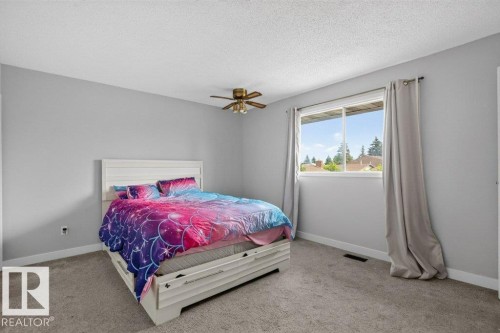 3205 104A Street Nw, Edmonton, AB - Indoor Photo Showing Bedroom