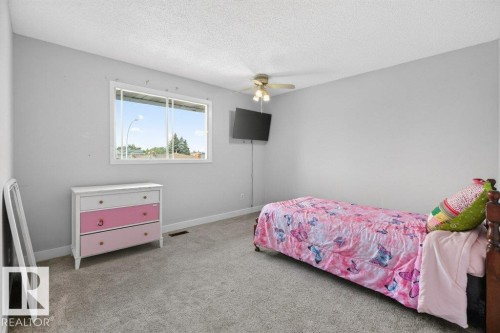 3205 104A Street Nw, Edmonton, AB - Indoor Photo Showing Bedroom