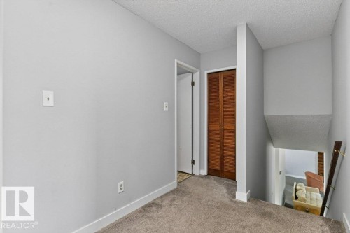 3205 104A Street Nw, Edmonton, AB - Indoor Photo Showing Other Room