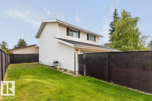 3205 104A Street Nw, Edmonton, AB - Outdoor