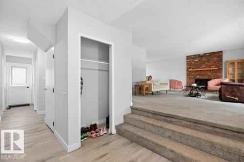 3205 104A Street Nw, Edmonton, AB - Indoor Photo Showing Other Room