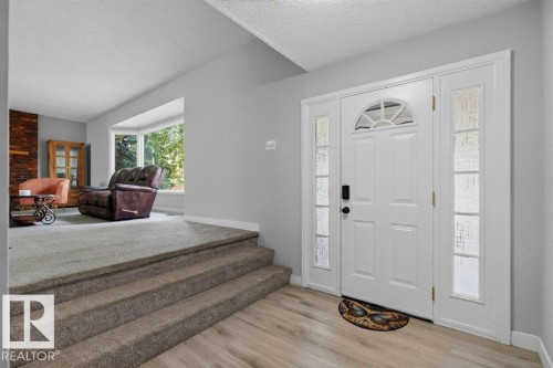 3205 104A Street Nw, Edmonton, AB - Indoor Photo Showing Other Room