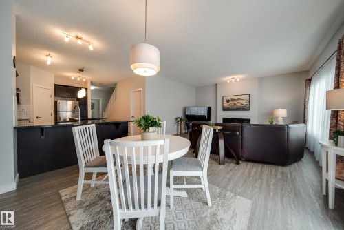 7314 Edgemont Way Nw, Edmonton, AB - Indoor Photo Showing Dining Room