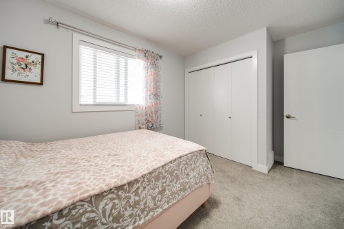 7314 Edgemont Way Nw, Edmonton, AB - Indoor Photo Showing Bedroom