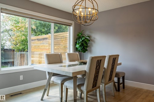 522 174A Street Sw, Edmonton, AB - Indoor Photo Showing Dining Room
