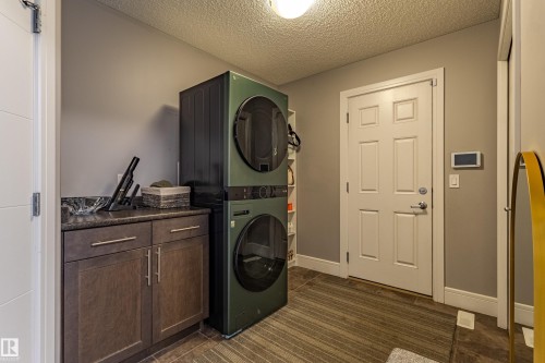522 174A Street Sw, Edmonton, AB - Indoor Photo Showing Laundry Room