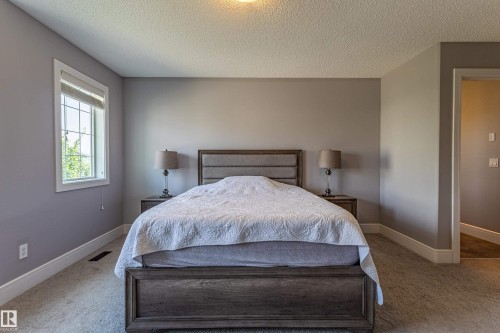 522 174A Street Sw, Edmonton, AB - Indoor Photo Showing Bedroom