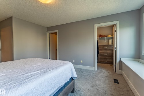522 174A Street Sw, Edmonton, AB - Indoor Photo Showing Bedroom