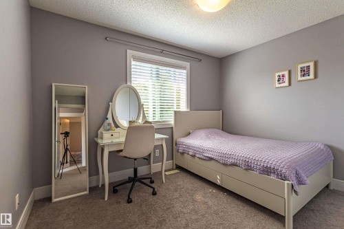 522 174A Street Sw, Edmonton, AB - Indoor Photo Showing Bedroom