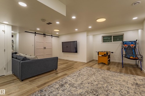 522 174A Street Sw, Edmonton, AB - Indoor