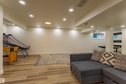 522 174A Street Sw, Edmonton, AB - Indoor
