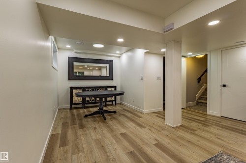 522 174A Street Sw, Edmonton, AB - Indoor Photo Showing Other Room