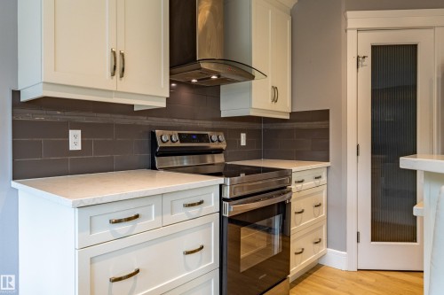 522 174A Street Sw, Edmonton, AB - Indoor Photo Showing Kitchen