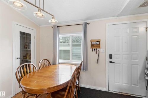 3402 Lakeview Point(E) Northwest, Edmonton, AB - Indoor Photo Showing Dining Room