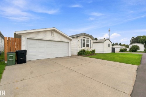 3402 LAKEVIEW Point(e) Northwest  Edmonton, AB T5S 2R8