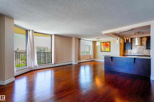 #1501 11710 100 Av Nw, Edmonton, AB - Indoor