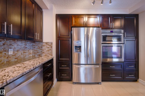 #1501 11710 100 Av Nw, Edmonton, AB - Indoor Photo Showing Kitchen With Stainless Steel Kitchen With Upgraded Kitchen
