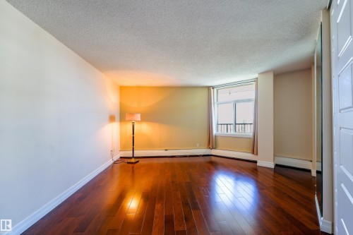 #1501 11710 100 Av Nw, Edmonton, AB - Indoor Photo Showing Other Room
