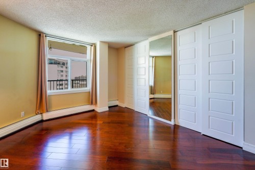#1501 11710 100 Av Nw, Edmonton, AB - Indoor Photo Showing Other Room