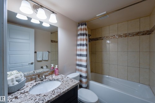 #1501 11710 100 Av Nw, Edmonton, AB - Indoor Photo Showing Bathroom