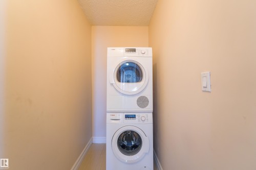 #1501 11710 100 Av Nw, Edmonton, AB - Indoor Photo Showing Laundry Room