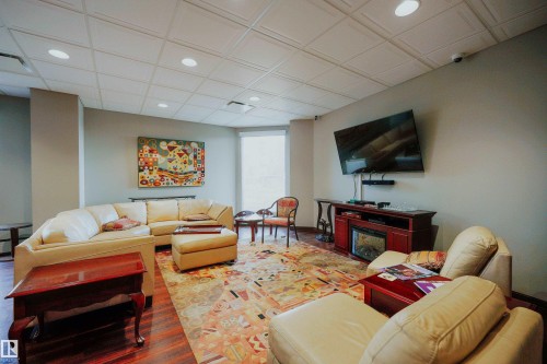 #1501 11710 100 Av Nw, Edmonton, AB - Indoor