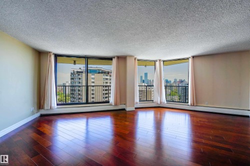#1501 11710 100 Av Nw, Edmonton, AB - Indoor