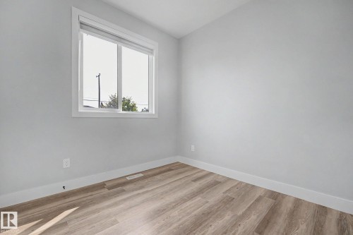 10333 157 Street Nw, Edmonton, AB - Indoor Photo Showing Other Room