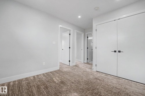 10333 157 Street Nw, Edmonton, AB - Indoor Photo Showing Other Room