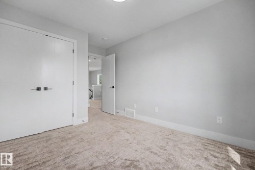 10333 157 Street Nw, Edmonton, AB - Indoor Photo Showing Other Room