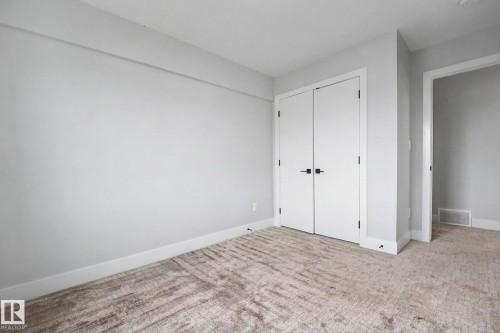 10333 157 Street Nw, Edmonton, AB - Indoor Photo Showing Other Room
