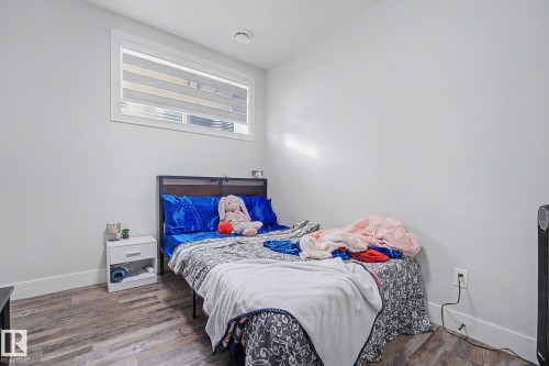 10333 157 Street Nw, Edmonton, AB - Indoor Photo Showing Bedroom