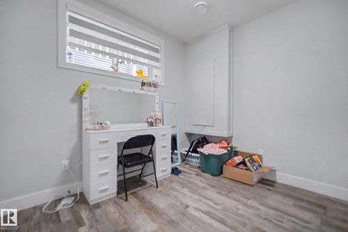 10333 157 Street Nw, Edmonton, AB - Indoor