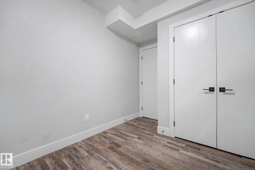 10333 157 Street Nw, Edmonton, AB - Indoor Photo Showing Other Room