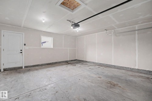10333 157 Street Nw, Edmonton, AB - Indoor Photo Showing Garage
