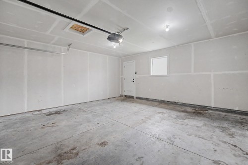 10333 157 Street Nw, Edmonton, AB - Indoor Photo Showing Garage