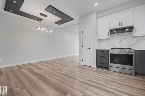 10333 157 Street Nw, Edmonton, AB - Indoor Photo Showing Kitchen