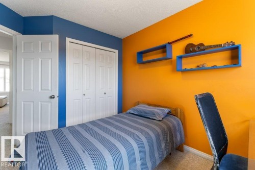 21247 91 Avenue Nw, Edmonton, AB - Indoor Photo Showing Bedroom