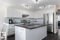 21247 91 Avenue NW  Edmonton, AB T5T 0W4