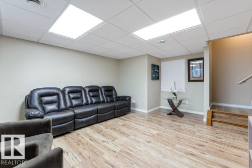 21247 91 Avenue Nw, Edmonton, AB - Indoor