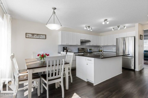 21247 91 Avenue Nw, Edmonton, AB - Indoor