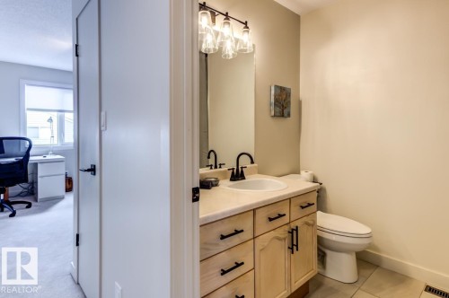 7539 188 Street Nw, Edmonton, AB - Indoor Photo Showing Bathroom