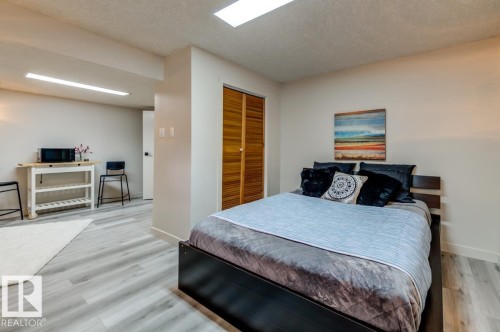 7539 188 Street Nw, Edmonton, AB - Indoor Photo Showing Bedroom