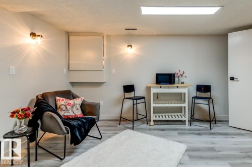 7539 188 Street Nw, Edmonton, AB - Indoor