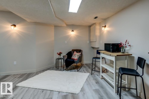 7539 188 Street Nw, Edmonton, AB - Indoor